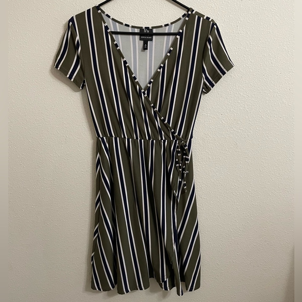 Dress - Picture 1 of 2